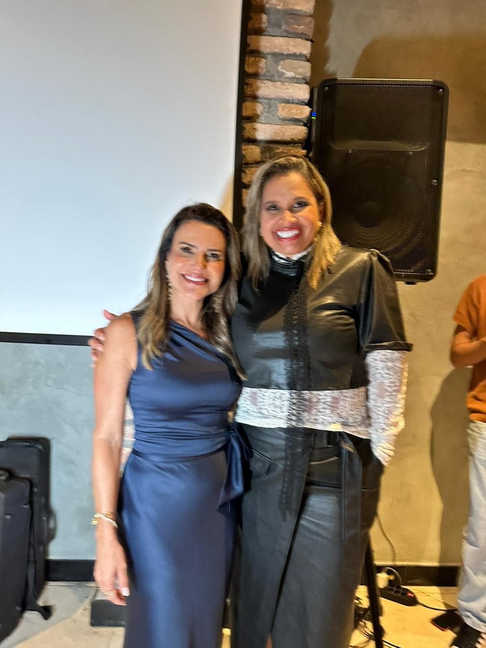 Sheila Zoe com Camila Vieira
